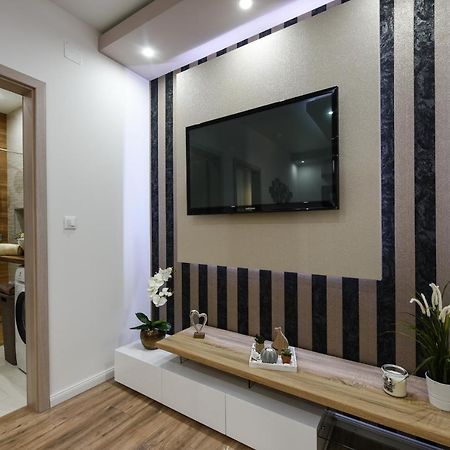 Shine Apartment 扎达尔 外观 照片