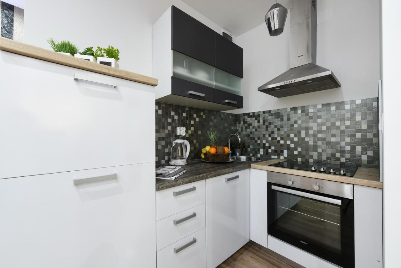 Shine Apartment 扎达尔 外观 照片